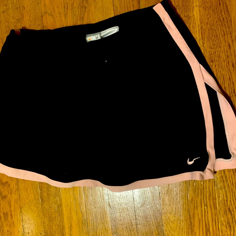 Black & pink Nike Border Skirt size medium spandex